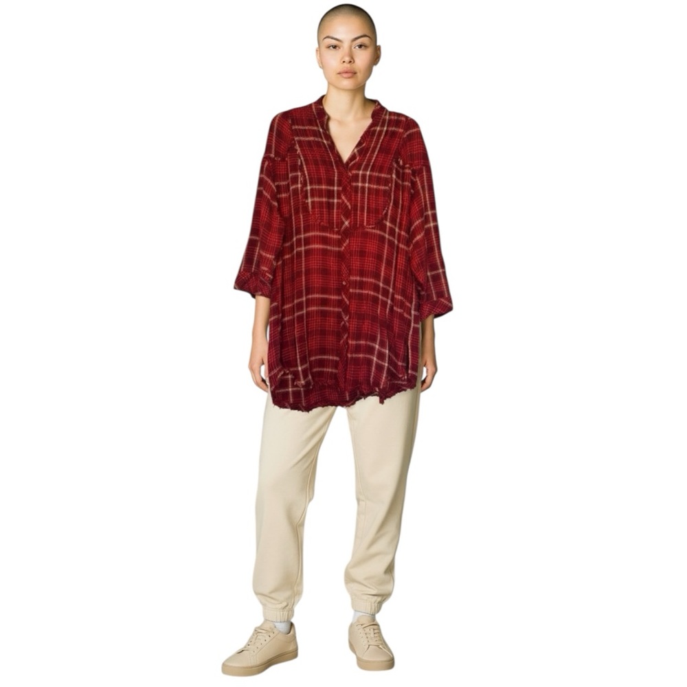 INTIMATELY FREE PEOPLE womems size XS oversized plaid flannel distressed hem top